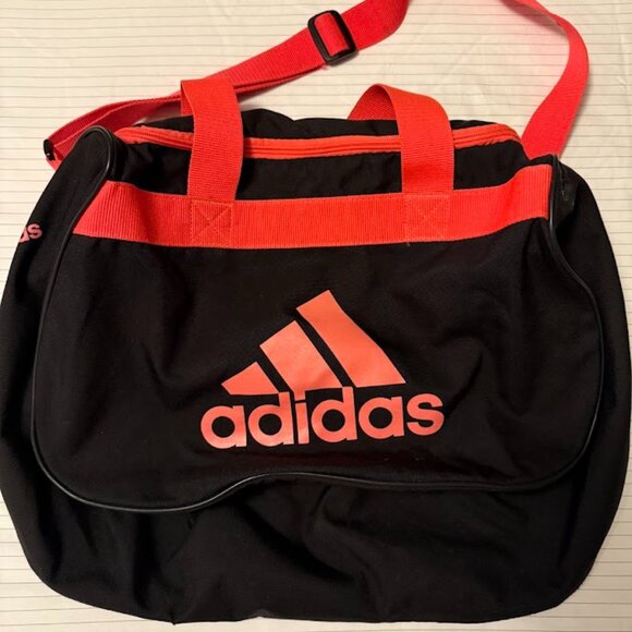 Adidas Black Pink Medium Duffle Bag Gym Travel - Picture 1 of 1